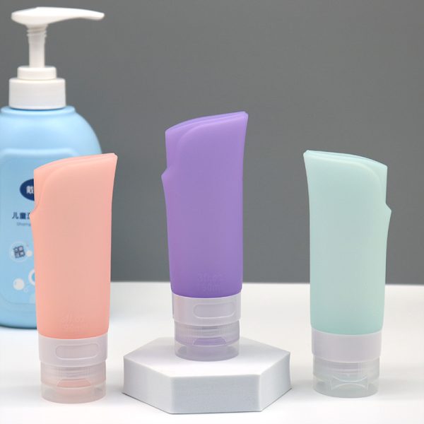 Leaf-shaped silicone dispensing bottle