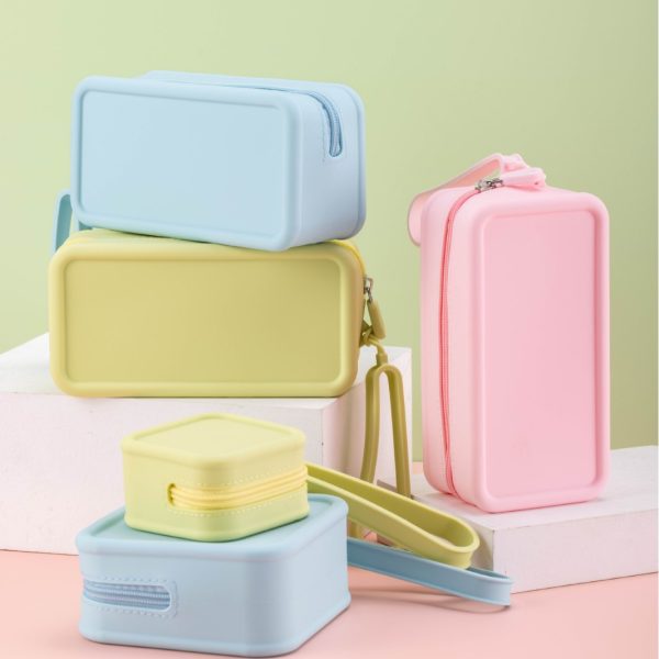 Silicone-covered small square bag