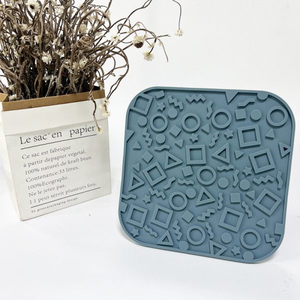 B-Pet slow-feeding food bowl