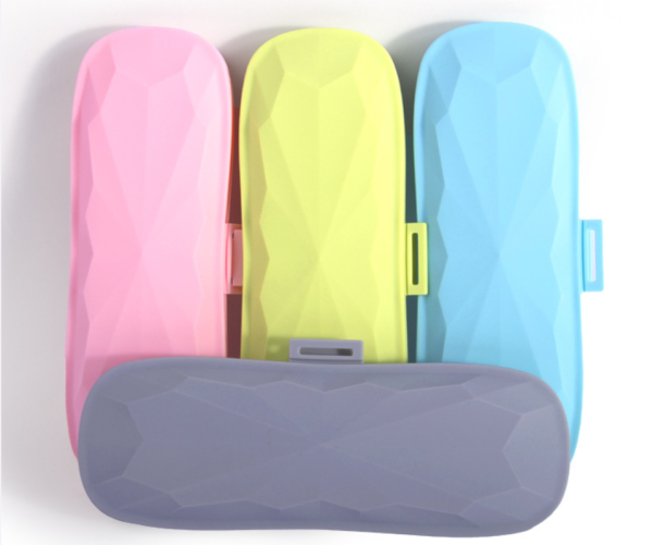 Silicone makeup brush storage bag
