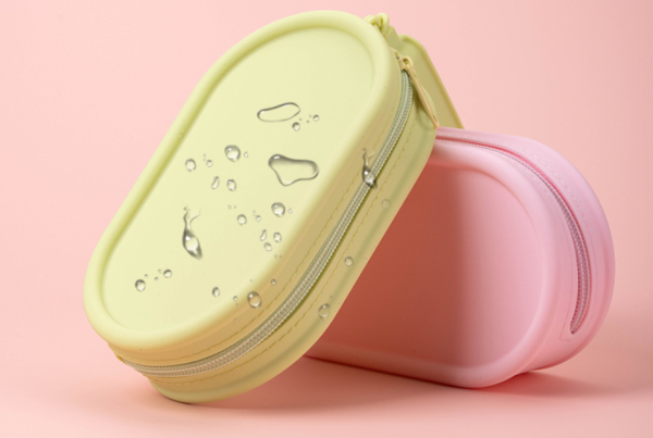 Silicone storage bag for makeup