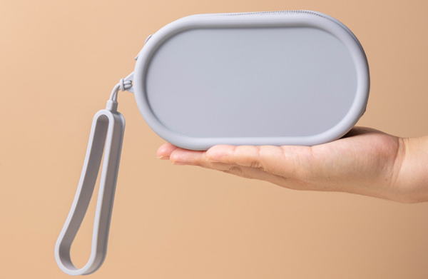 Silicone storage bag for makeup