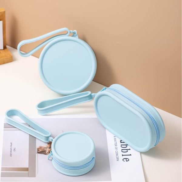 Silicone storage bag for makeup