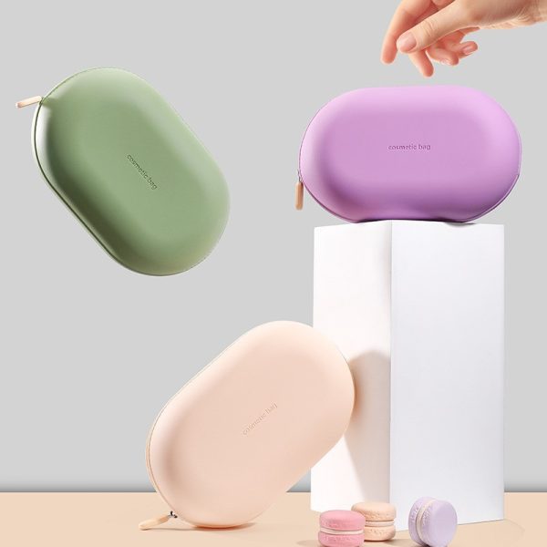 This is an eco-friendly silicone cosmetic bag