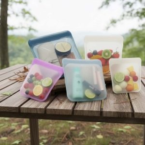 Reusable silicone storage bags for travel and home use - Leakproof resealable eco-friendly pouches