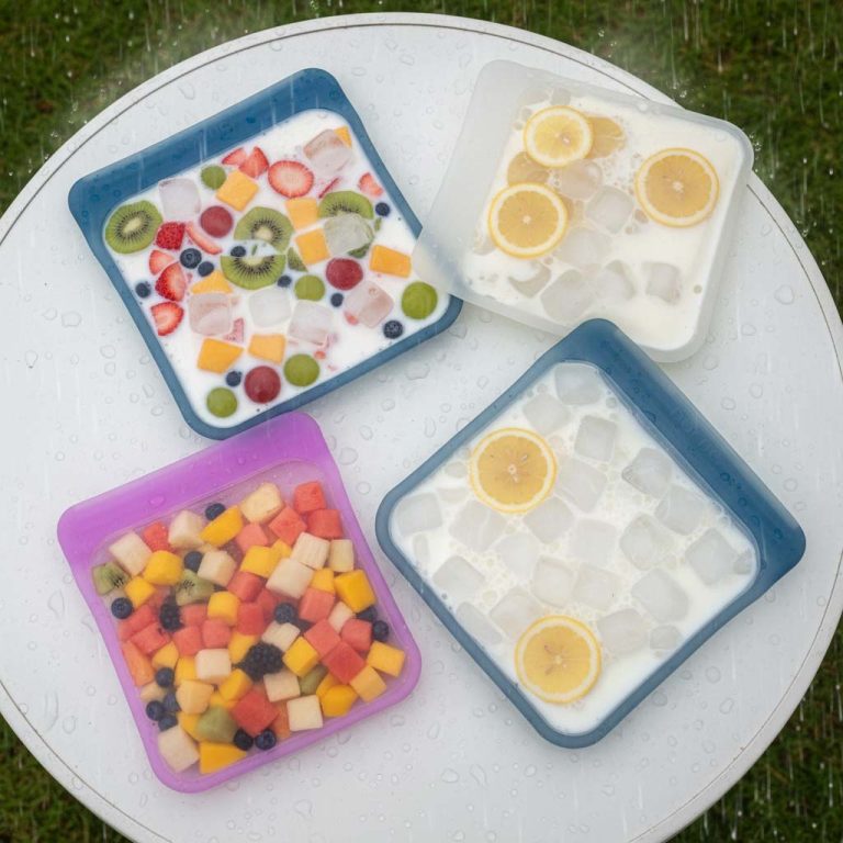 Reusable silicone storage bags for travel and home use - Leakproof resealable eco-friendly pouches