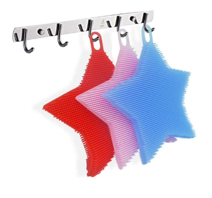 Red five-pointed star silicone dishwashing brush with soft bristles and hanging loop, showing product dimensions of 100mm by 19mm for kitchen cleaning.